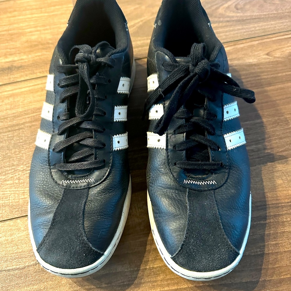 Men’s Black Adidas leather and suede golf shoes, size 11.5